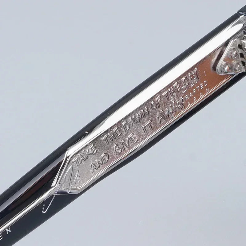 The Curato Crystal Frame: Modern Clarity, Timeless Design.